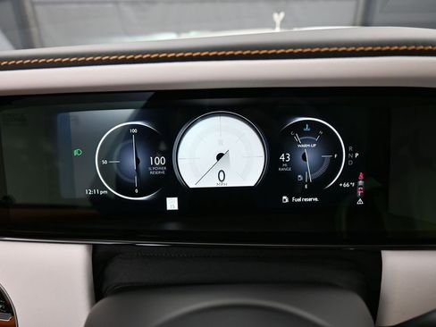 New 2026 Rolls-Royce Cullinan AWD/4WD image 18