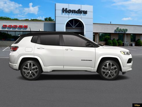 New 2025 Jeep Compass Limited w/ High Altitude Package image 9