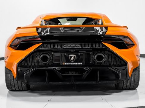 Used 2023 Lamborghini Huracan Tecnica RWD image 4