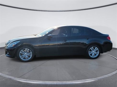 Used 2013 INFINITI G37 x w/ Premium Pkg image 3