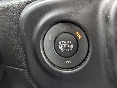 Used 2020 Jeep Wrangler Unlimited Sahara w/ Cold Weather Group AWD/4WD image 20