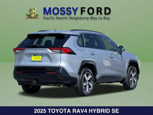 Used 2025 Toyota RAV4 SE w/ Weather & Moonroof Package AWD/4WD image 5