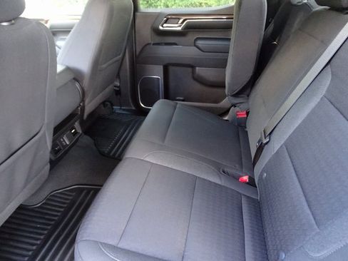 Used 2023 Chevrolet Silverado 1500 LT image 8