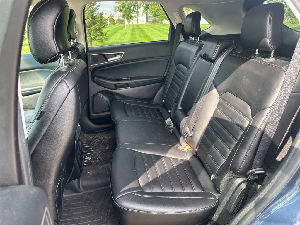 Used 2019 Ford Edge SEL w/ Equipment Group 201A FWD image 14