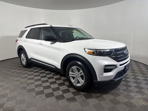 Used 2024 Ford Explorer XLT w/ Equipment Group 202A AWD/4WD image 1