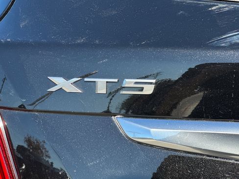 Used 2025 Cadillac XT5 Luxury w/ LPO, Red Accent Package image 38