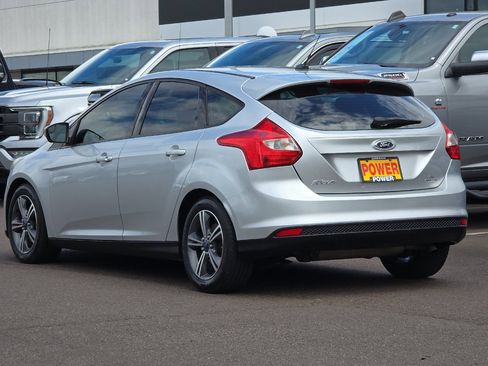 Used 2014 Ford Focus SE w/ SE Sport Package FWD image 6
