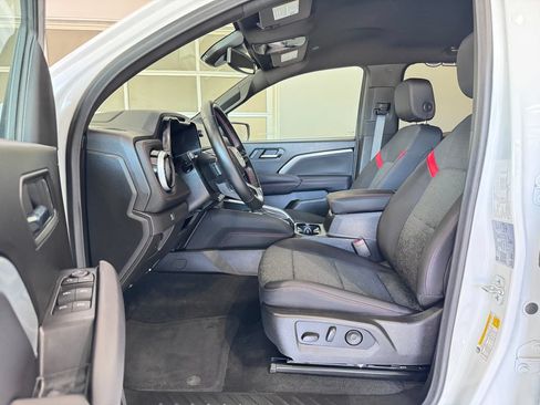 Certified 2025 Chevrolet Colorado Z71 AWD/4WD image 11