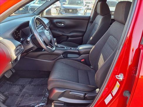 Used 2023 Honda HR-V Sport image 11