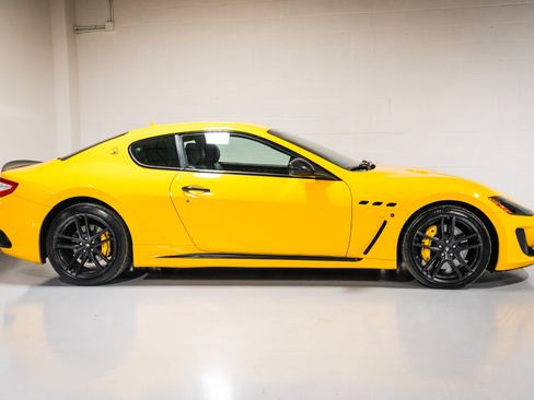 Used 2012 Maserati GranTurismo MC RWD image 2