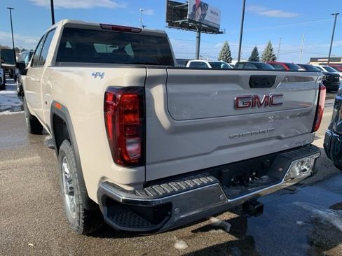 New 2026 GMC Sierra 2500 SLE image 6