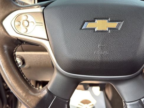 Used 2018 Chevrolet Colorado LT w/ LT Convenience Package RWD image 16
