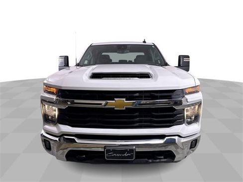 Used 2025 Chevrolet Silverado 2500 LT w/ Convenience Package image 3