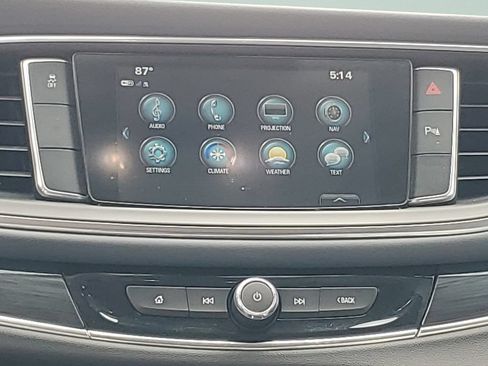Used 2019 Buick Enclave Essence FWD image 10