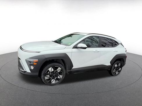 Used 2025 Hyundai Kona SEL image 8