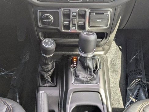 New 2026 Jeep Wrangler Unlimited Sahara AWD/4WD image 19