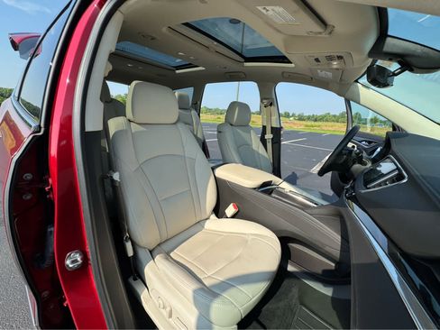 Used 2023 Buick Enclave Essence w/ Experience Buick Package image 12