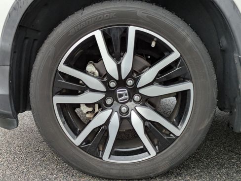 Used 2021 Honda Pilot Touring image 10