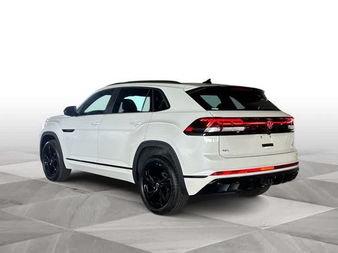 Used 2025 Volkswagen Atlas Cross Sport SEL R-Line AWD/4WD image 6
