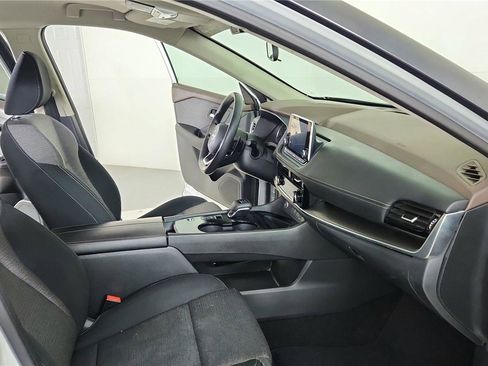 Certified 2022 Nissan Rogue SV image 36