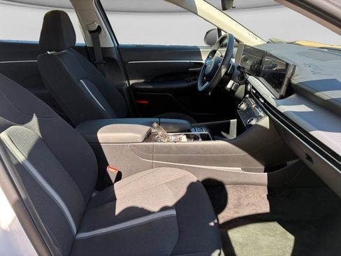 Used 2025 Hyundai Sonata SEL FWD image 22