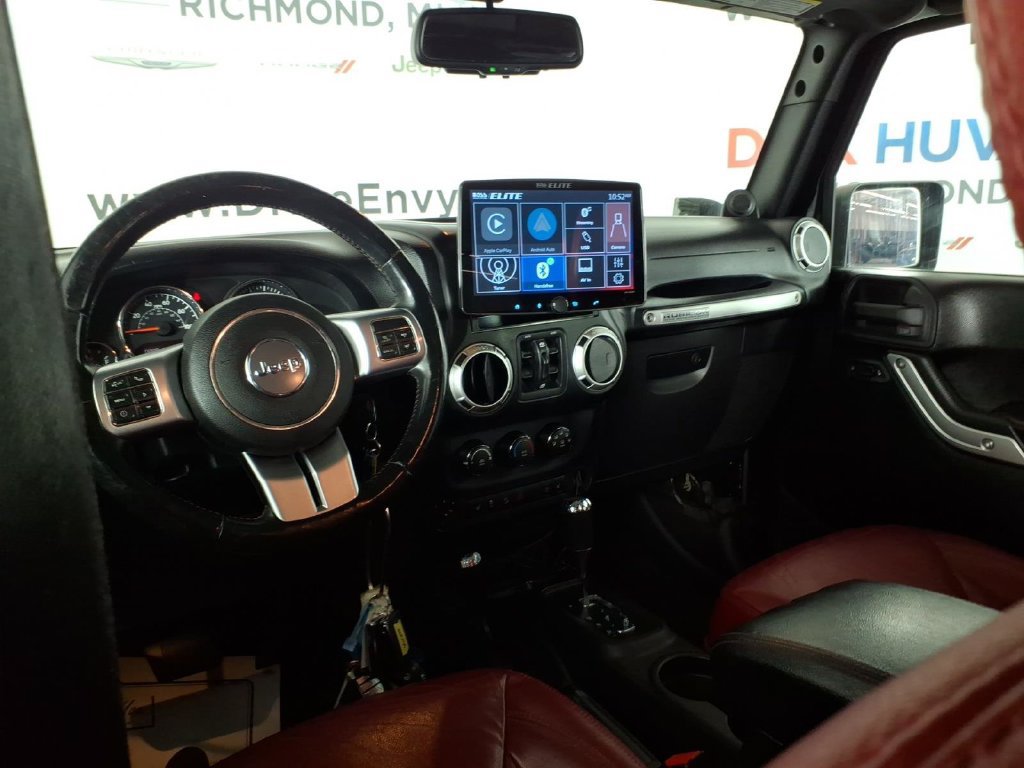 Used 2013 Jeep Wrangler Unlimited Rubicon AWD/4WD image 10