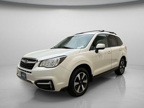 Used 2017 Subaru Forester 2.5i Limited AWD/4WD image 7