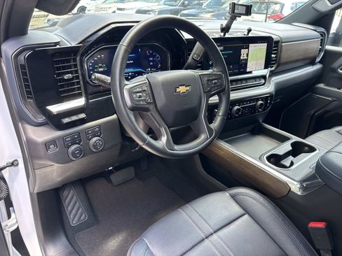 Used 2025 Chevrolet Silverado 2500 High Country w/ High Country Premium Package AWD/4WD image 21