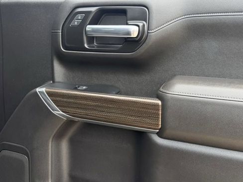 Used 2022 Chevrolet Silverado 1500 LT AWD/4WD image 30