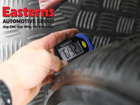 Used 2025 Toyota Camry SE w/ Convenience Package AWD/4WD image 27