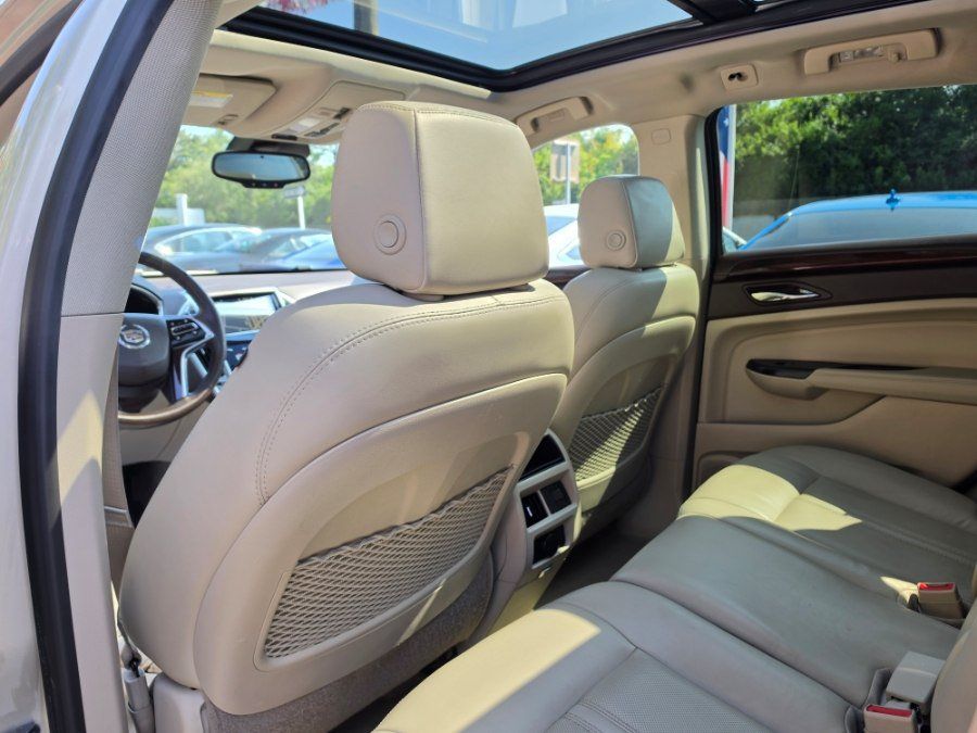 Used 2014 Cadillac SRX Luxury w/ Driver Awareness Package FWD image 29