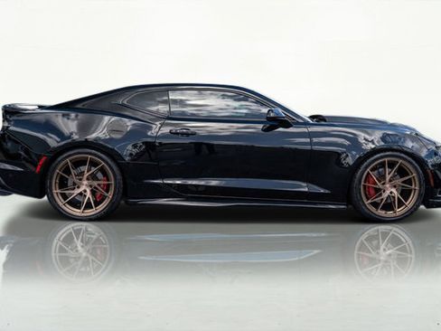Used 2019 Chevrolet Camaro SS image 5