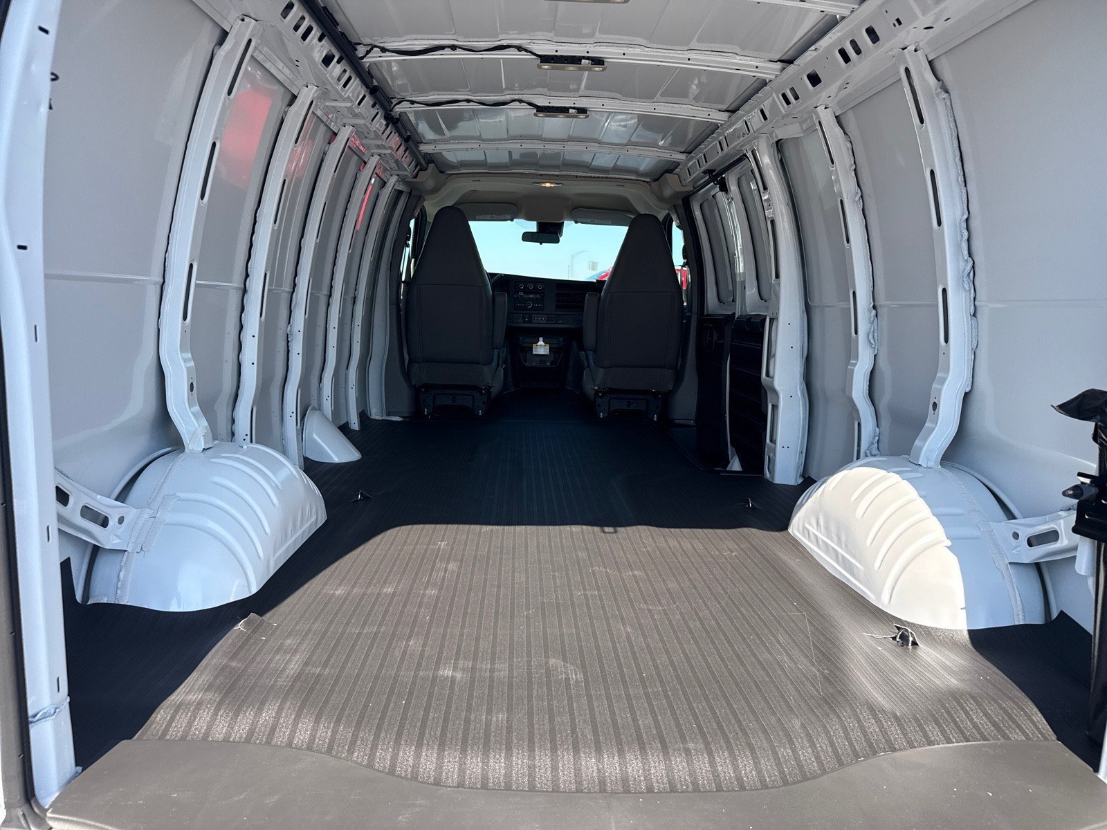 New 2025 Chevrolet Express 2500 Extended w/ Enhanced Convenience Package RWD image 7