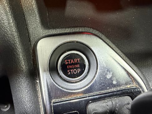 Used 2020 Nissan Sentra S image 30