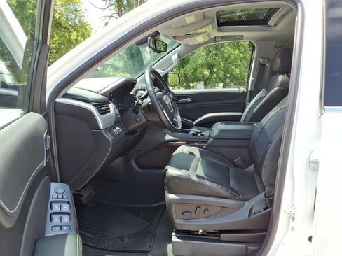 Used 2020 GMC Yukon SLT AWD/4WD image 9