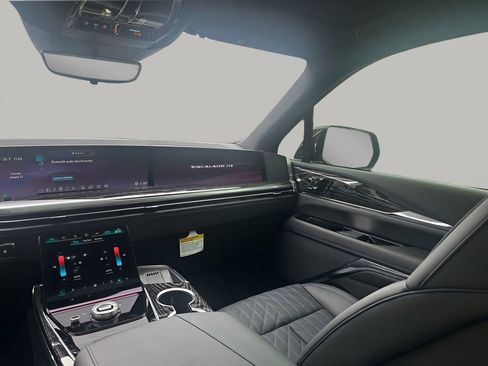 New 2026 Cadillac Escalade IQ Luxury 1 w/ LPO, Floor Liner Package AWD/4WD image 25