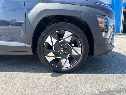Used 2025 Hyundai Kona SEL FWD image 3
