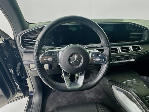 Used 2023 Mercedes-Benz GLS 580 4MATIC image 11