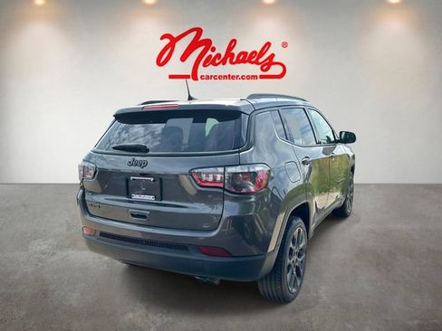 Used 2021 Jeep Compass Latitude AWD/4WD image 3