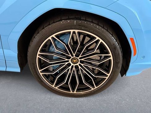 Used 2025 Lamborghini Urus S AWD/4WD image 7