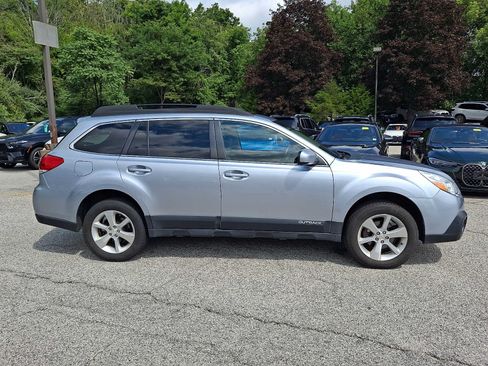 Used 2013 Subaru Outback 2.5i Limited AWD/4WD image 7