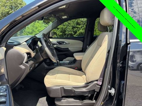 Used 2023 Chevrolet Traverse LS w/ Safety Package AWD/4WD image 3