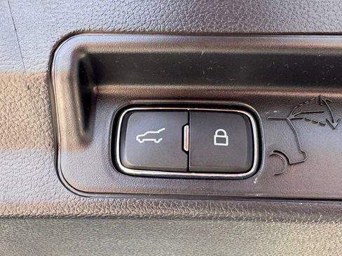 Used 2025 Ford Explorer Active w/ Active Comfort Package AWD/4WD image 14