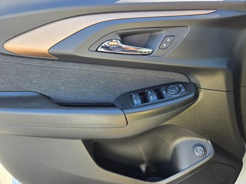 Used 2023 Chevrolet TrailBlazer ACTIV w/ Sun and Liftgate Package image 18