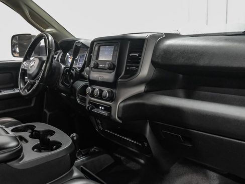 Used 2019 RAM 3500 Tradesman w/ Chrome Appearance Group AWD/4WD image 12
