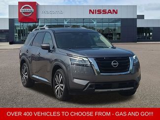 Used 2024 Nissan Pathfinder Platinum w/ Lighting Package (N92) AWD/4WD video 1