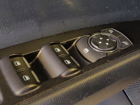 Used 2020 Ford Fusion SEL FWD image 27