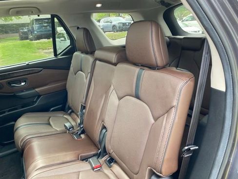 Used 2024 Honda Pilot Elite image 4