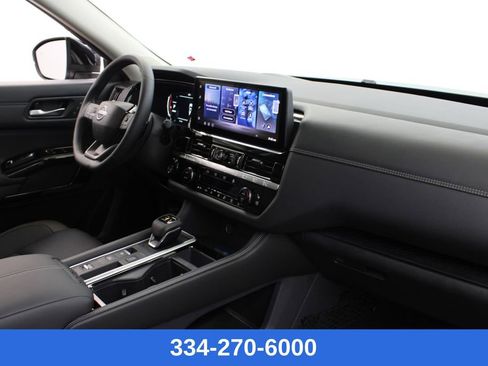 New 2026 Nissan Pathfinder Platinum image 25