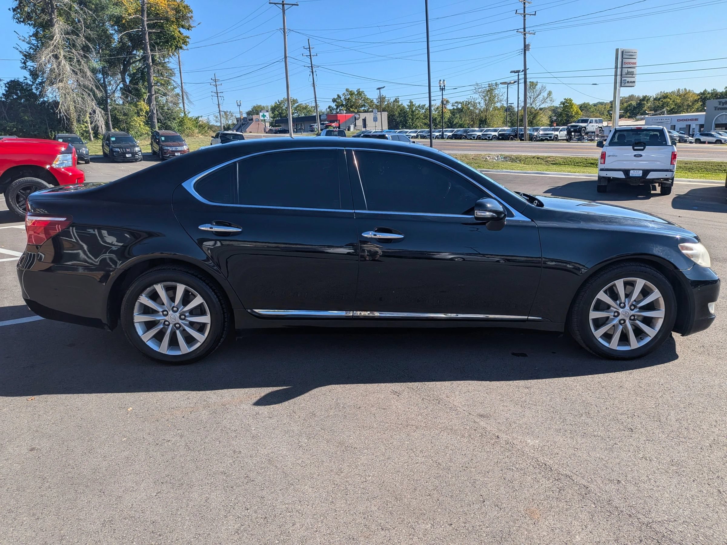 Used 2012 Lexus LS 460 AWD w/ Comfort Pkg image 7